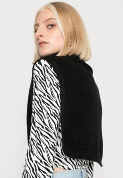 Even&Odd Cape - Black 10 Even&Odd Cape - Black -Even And Odd Verkaufsgeschäft 17090c0bb5084c96890221000815ab11