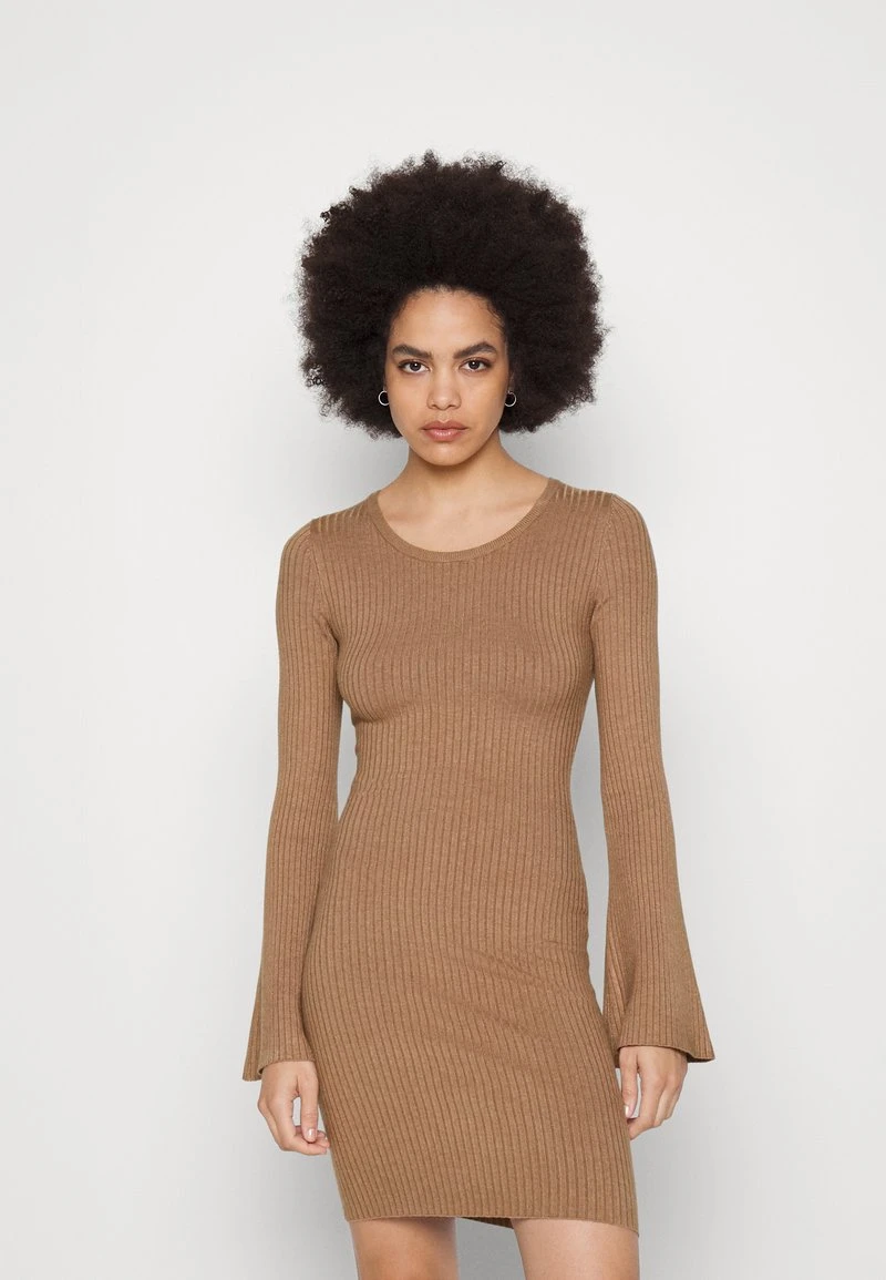 Even&Odd KNIT LOOSE FIT FLARED SLEEVES DRESS - Strickkleid - Camel 1 Even&Odd KNIT LOOSE FIT FLARED SLEEVES DRESS - Strickkleid - Camel