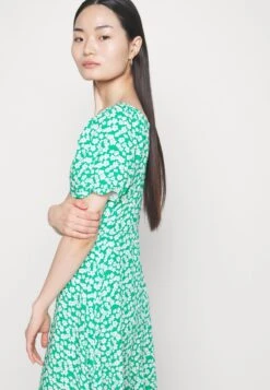 Blusenkleid - Green/white -Even And Odd Verkaufsgeschäft 1b5d757c0ef74ca18eb0abc33e648ee3