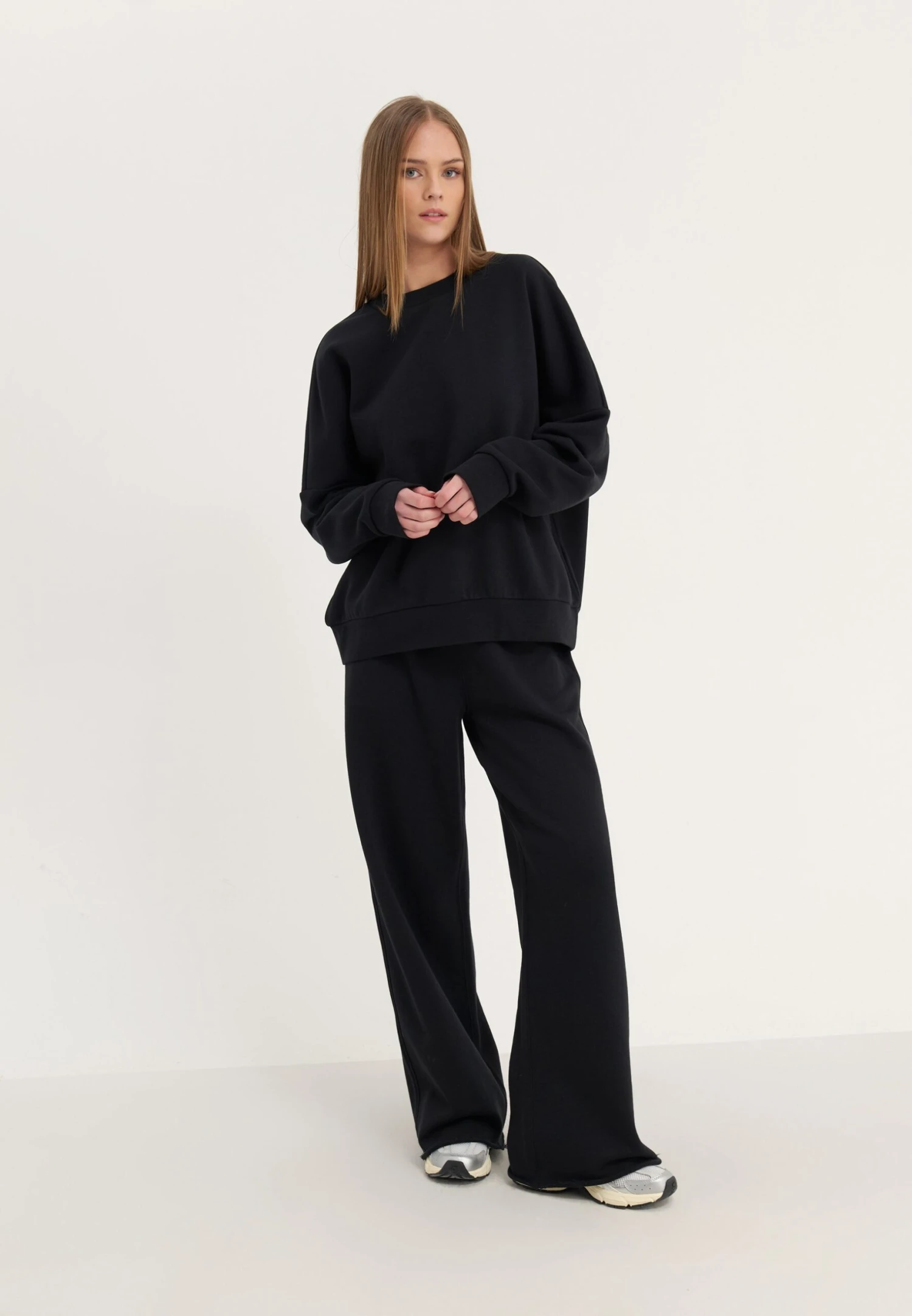 Even&Odd Tracksuit - Black 1 Even&Odd Tracksuit - Black