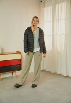 Even&Odd Daunenjacke - Black 8 Even&Odd Daunenjacke - Black -Even And Odd Verkaufsgeschäft 27cfa91366ab486e932f7b86cab93669