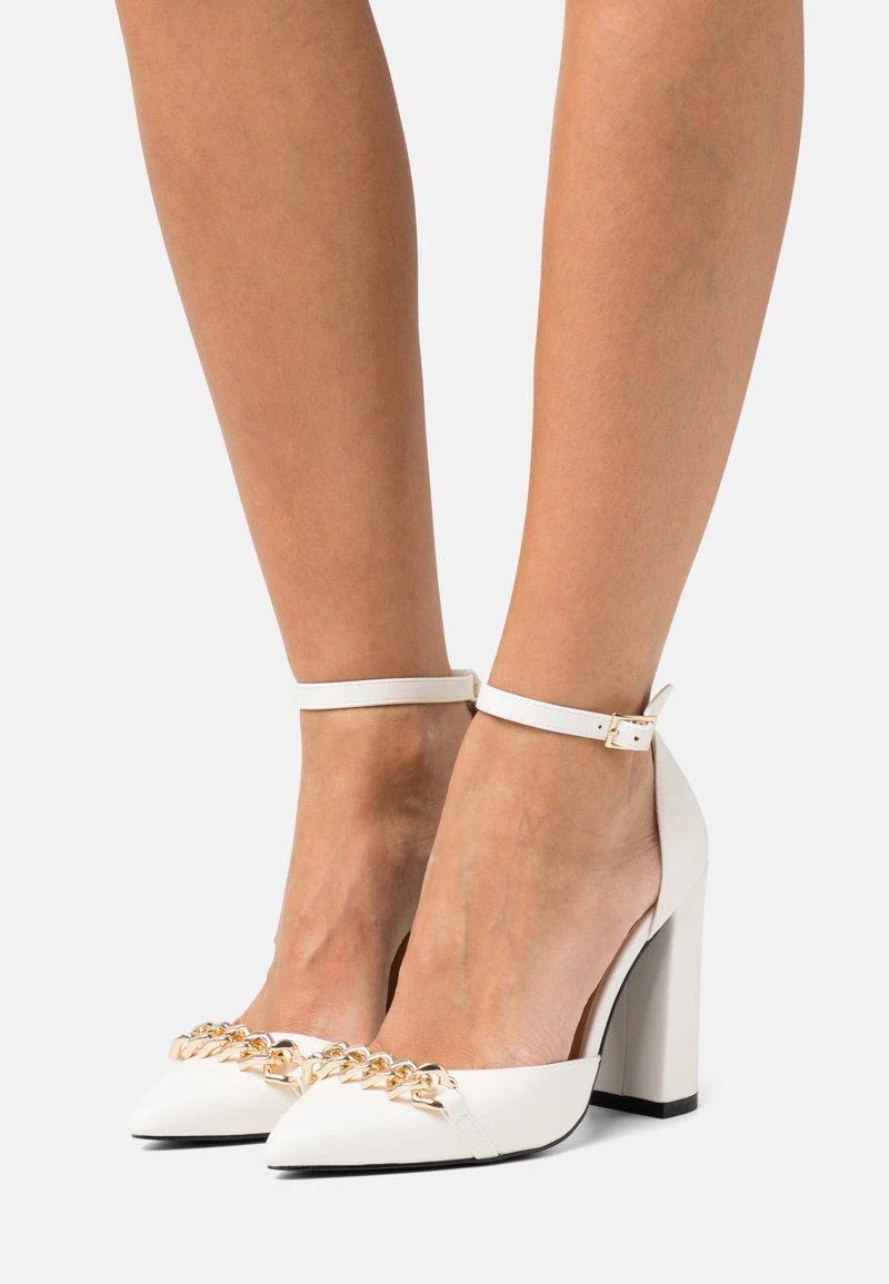 Even&Odd Pumps - White 1 Even&Odd Pumps - White