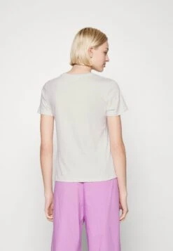 Even&Odd HATTIE TUTTO BENE - T-Shirt Basic - Light Pink 8 Even&Odd HATTIE TUTTO BENE - T-Shirt Basic - Light Pink -Even And Odd Verkaufsgeschäft 3db193666e2a4a5b9d503d1474288d1e