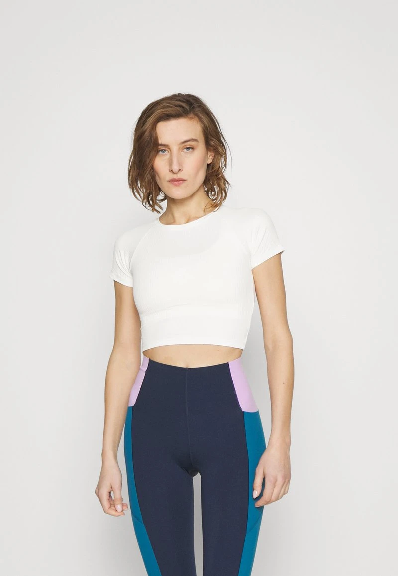 T-Shirt Basic - Cloud Dancer 1 T-Shirt Basic - Cloud Dancer