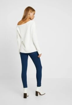 Strickpullover - Off White -Even And Odd Verkaufsgeschäft 4c4764e92af94e45bb7ad0fbe53eb33e