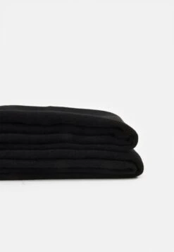 Even&Odd Schal - Black -Even And Odd Verkaufsgeschäft 4cb108c1a72e4b5cbbfc38b0c353b67a