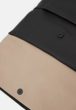 Even&Odd Tagesrucksack - 802 - Black_704 - Beige -Even And Odd Verkaufsgeschäft 5b51eeeb7eaa4ee7bf92e9da7692699e