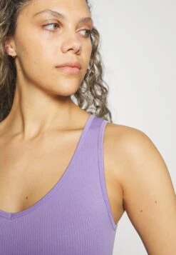 Top - Lilac 10 Top - Lilac -Even And Odd Verkaufsgeschäft 7fc8267328454018945a59c034789430