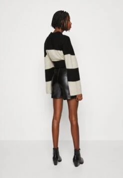 Even&Odd Shorts - Black -Even And Odd Verkaufsgeschäft 851e1064646c4471a74e469663a48fb2