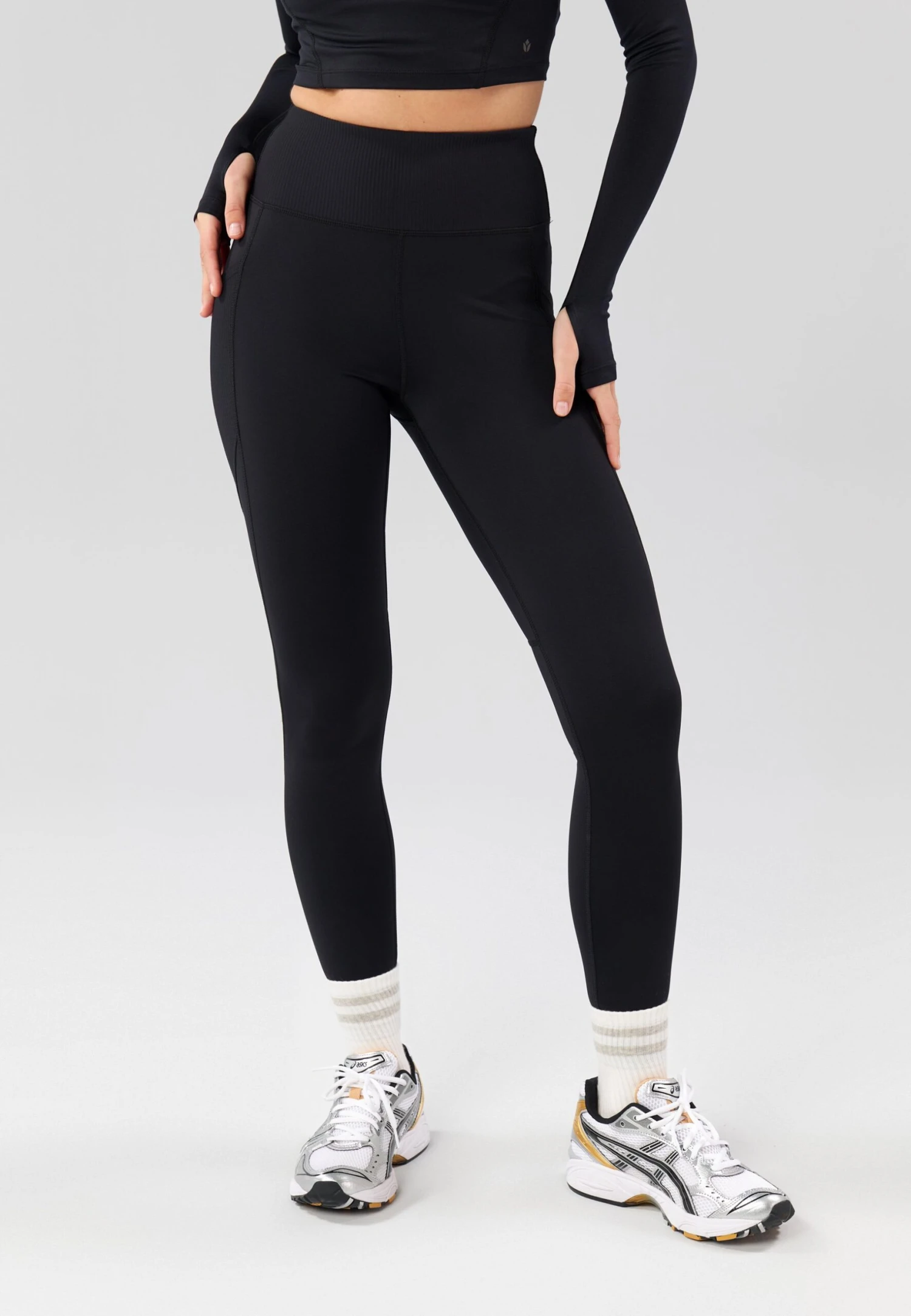 ESSENTIAL FULL LENGTH HIGH RISE LEGGINGS WITH SIDE POCKET - Leggings - Black 1 ESSENTIAL FULL LENGTH HIGH RISE LEGGINGS WITH SIDE POCKET - Leggings - Black