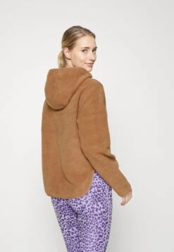 Fleecejacke - Light Brown 8 Fleecejacke - Light Brown -Even And Odd Verkaufsgeschäft 9f78421cb48e444dba184121659098fe