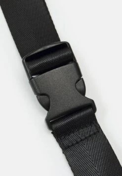 Even&Odd Gürteltasche - Black 10 Even&Odd Gürteltasche - Black -Even And Odd Verkaufsgeschäft a21b355345fd4ea28c2a4e9d87ef9d61