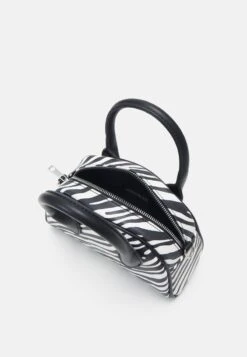 Even&Odd Umhängetasche - Black/white -Even And Odd Verkaufsgeschäft ad70ec8320c24b03ba2c658baf19b343