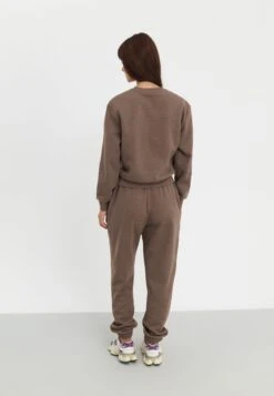 Even&Odd SET - Tracksuit Bottoms - Mottled Brown 13 Even&Odd SET - Tracksuit Bottoms - Mottled Brown -Even And Odd Verkaufsgeschäft c4e9af7e1e514b378089da95e7f02ea4