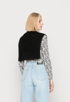 Even&Odd Cape - Black 8 Even&Odd Cape - Black -Even And Odd Verkaufsgeschäft d192a8b4770a4497adec6047a907f41a