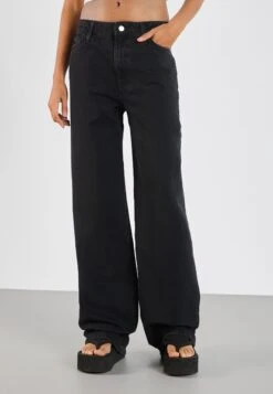 Relaxed Fit Jeans - Black Denim