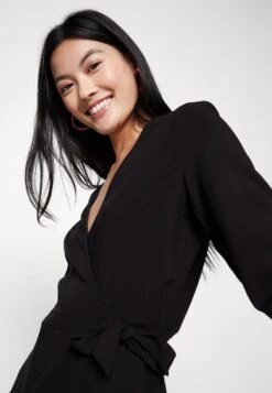 Even&Odd Freizeitkleid - Black -Even And Odd Verkaufsgeschäft e1782e7ef1b84d39b810b1aafbd2fb68