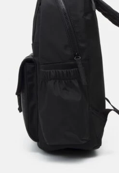 Even&Odd Tagesrucksack - Black -Even And Odd Verkaufsgeschäft ecdba38c0ae64028879acc70a6906d30
