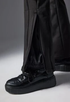 SKI SUIT WITH ADJUSTABLE BELT AND DETACHABLE FUR HOOD - Snowsuit - Black 15 SKI SUIT WITH ADJUSTABLE BELT AND DETACHABLE FUR HOOD - Snowsuit - Black -Even And Odd Verkaufsgeschäft f9453ac8f5794cff9936cb27de51679e